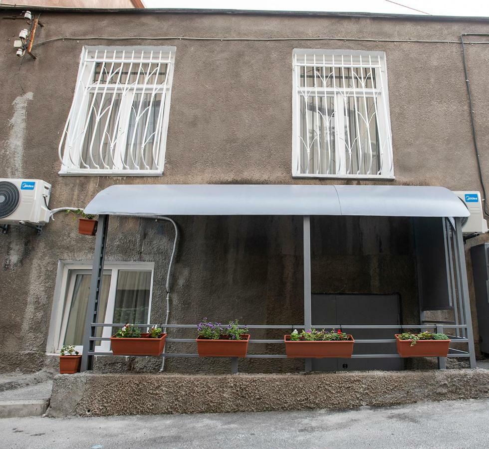 Dada - Cozy Apartment In The Center Of Tiflis Exterior foto